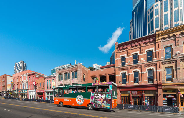 nashville-old-town-trolley-broadway